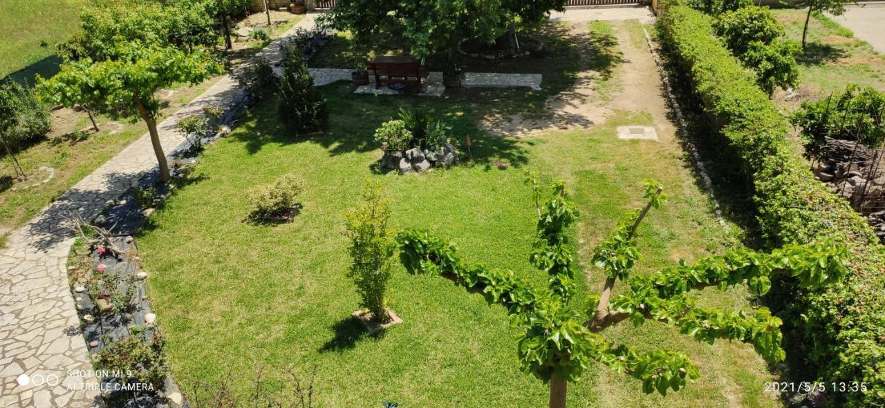 Ioannis - Zimmer Mit Zugang Zu Terrasse Gavrolimni Exterior photo